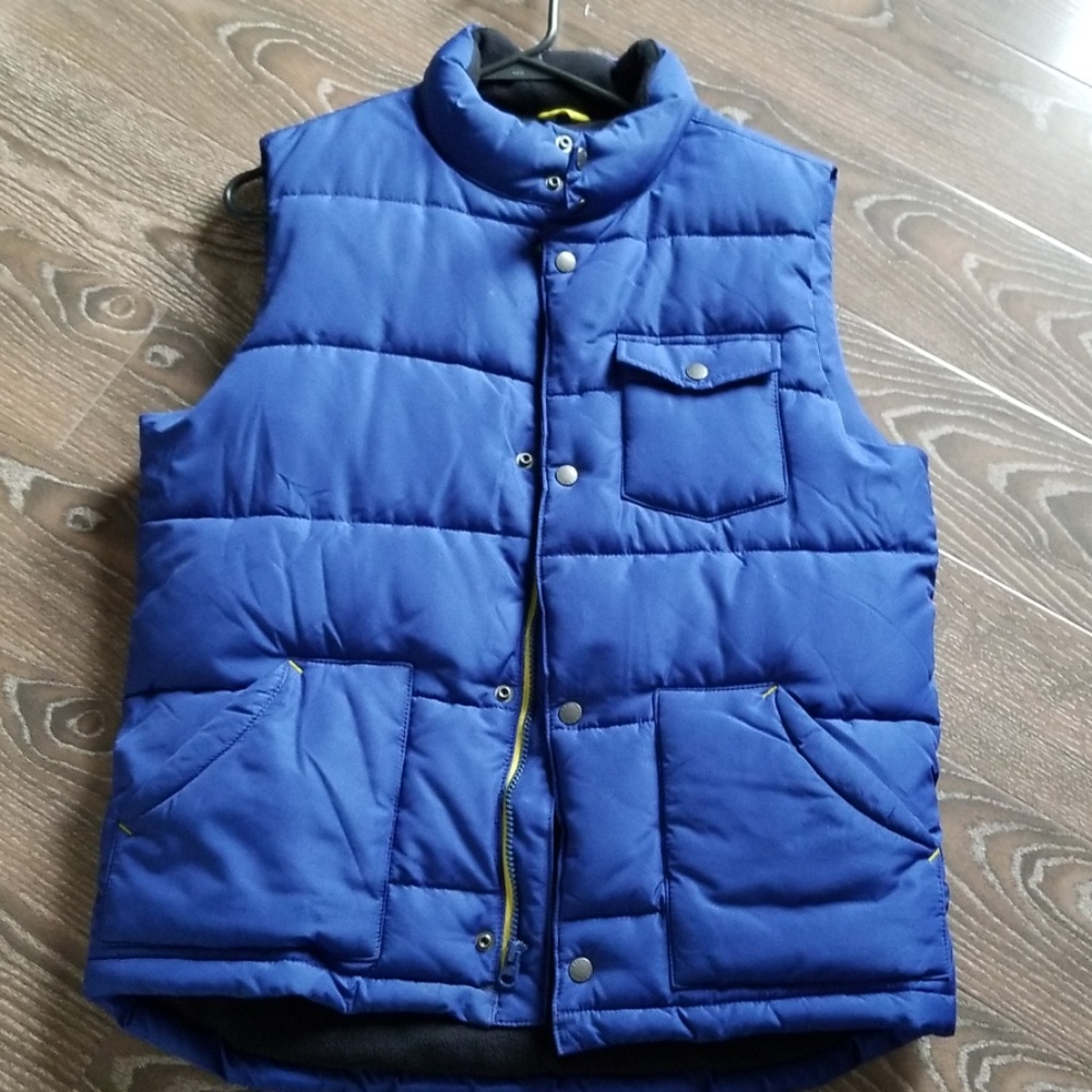 Kids Puffy Vest Size XXL✅